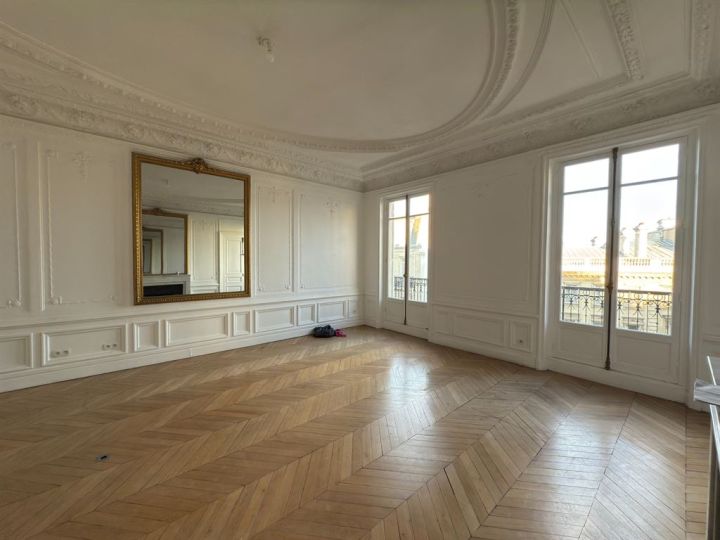 appartement 6 pièces en location sur PARIS (75008)