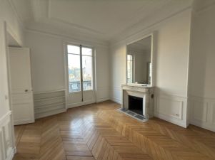 appartement 6 pièces en location sur PARIS (75008)