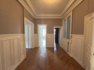 appartement 6 pièces en location sur PARIS (75008)