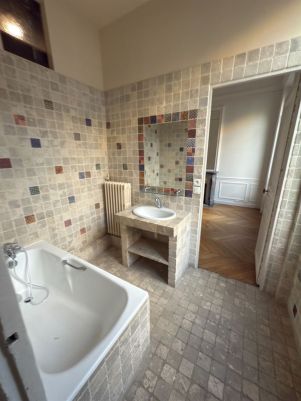 appartement 6 pièces en location sur PARIS (75008)